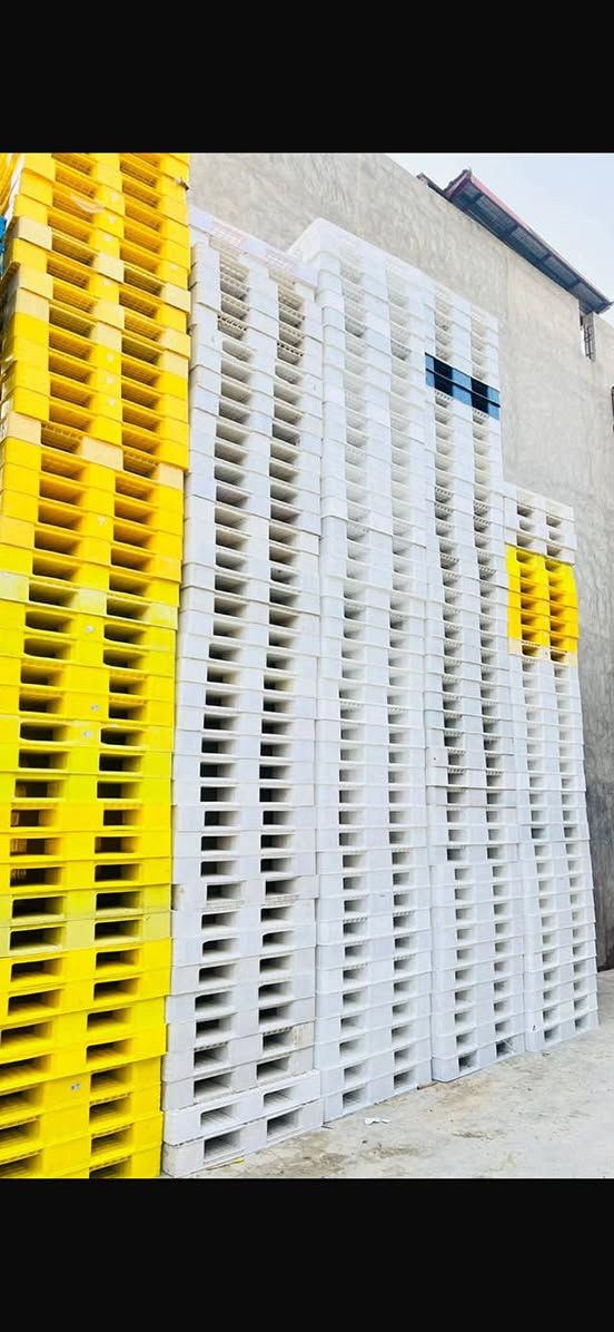 سكيب بلاستك جميع نوعيات موجودة مستخدم و جديد العنوان بغداد الدورة الفرع ثاني مدينه الصدر الهاتف ***********
