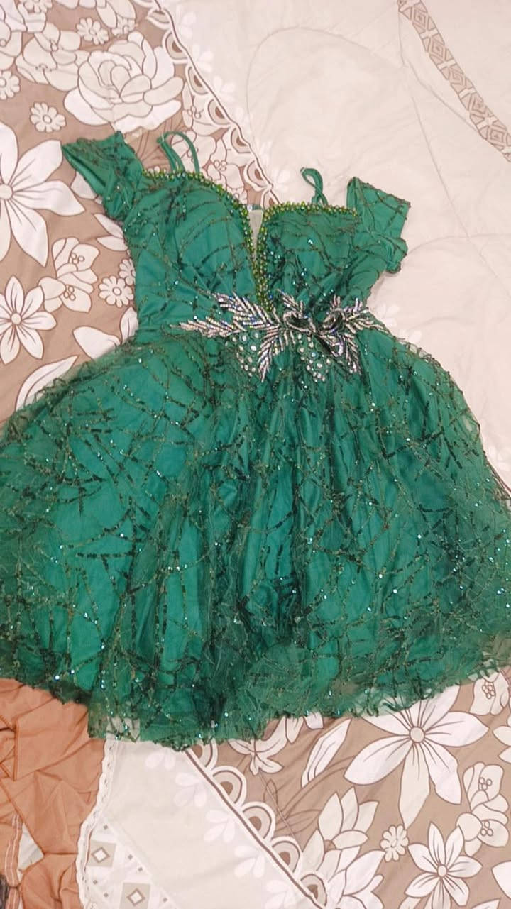 للبيع فساتين🤍ممستخدمات بيهن جديدات


**إذا كنت صاحب هذا الإعلان وتريد حذفه لأي سبب، رجاءا أرسل رسالة إلى الدعم الفني**