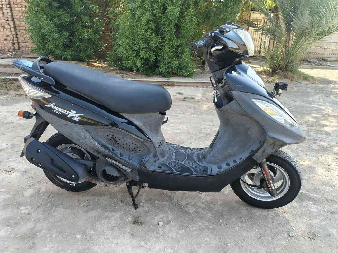 السلام عليكم
V2 للبيع مكفوله مكينه وشاصي 

وجه وصفاح رقم واحد  موديل ١٤ // ***********

السعر ٦٥٠ وبيه مجال مكاني رفاعي طريق ابو الماش
مو شراي لاتراسل
