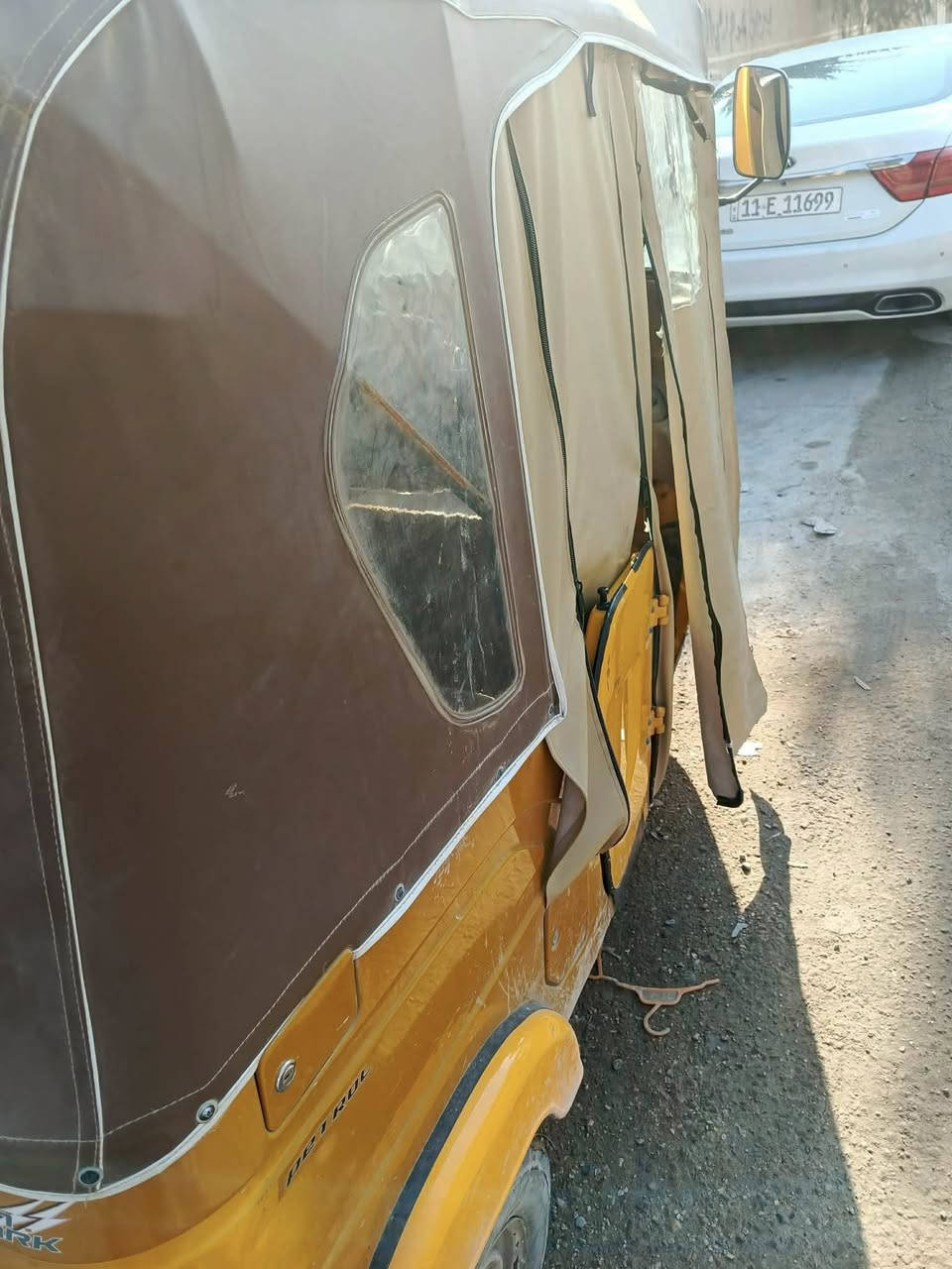 سلام عليكم تكتك 21للبيع كفاله كشر ومكينه العنوان بغداد الشعله السعر خاص ***********
