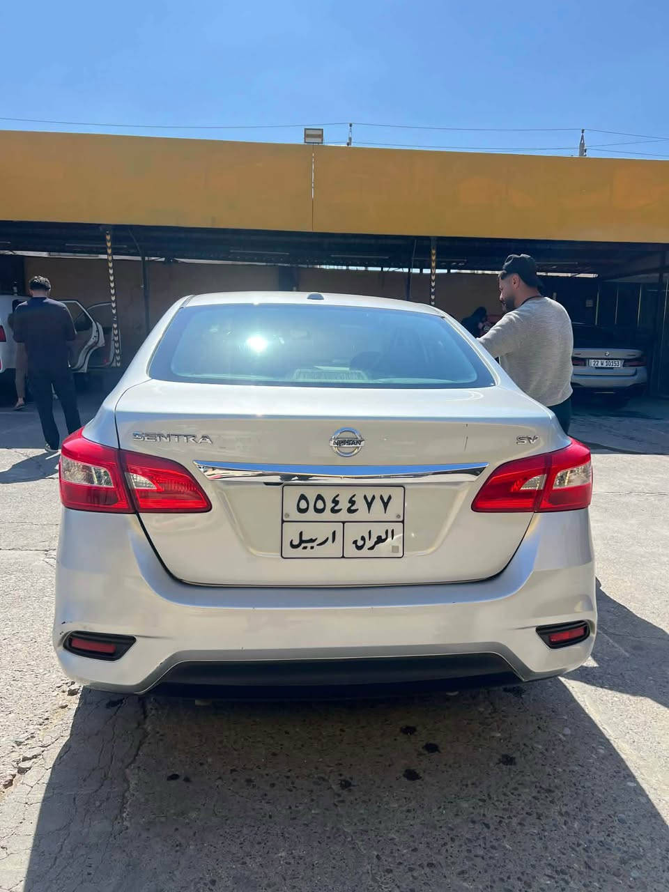 نيسان سينترا 2017
‏Nissan Sentra ‎
‎‏SV
‎الموديل 2017
‎لون سلفر 🩶
‎حادثهه  فقط الجاملغ خلفيه بدون دواخل بدون شواصي واتعديل 
‎المواصفات.. 
‎▪️نضام. ايكو عادي سبورت.                                            ◾️ليد داخلي و الخارجي مع ترحيب
‎◾️الخلفي كامرات 
‎◾️كشنات شامو 
‎▪️تشغيل عن بعد 
‎▪️توقف ذاتي مانع الاصدام 
‎▪️قياده أليه مع المسار
‎▪️نظام تبريد متفرق DUAL 
‎ ▪️عدد السلندرات: 4 سلندر 2.0
‎▪️دواخل اسود + 
‎ ▪️رادارات ( أمامي * جانبي * خلفي)
‎ ▪️الأبواب: بصمه  مفتاح ذكي 
‎▪️تحكم ستيرن فول 
‎▪️شاشه كبيره 
‎▪️ويل كروم  ١٨
‎▪️ أشاير بلمري
‎▪️ استيرن رادار عند خط شارع   
‎▪️شاشة عطلات
‎▪️لايت LED                                      سعر. :١٠٥ورقه السياره شمالي 
باسمي اي استفسار هذا رقمي *********** أربيل, العراق
