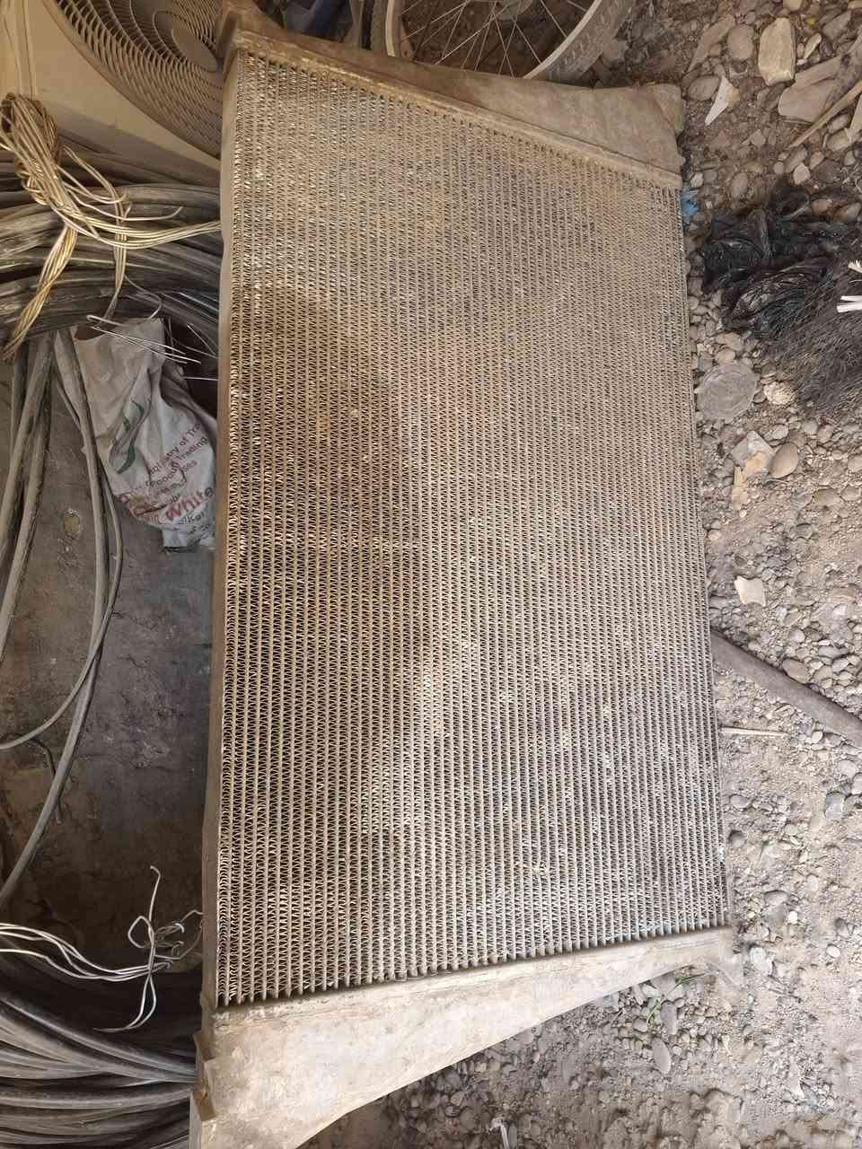 عندي كلر للبيع نظيف شوفت عينك ب١٥٠الف مكان بغداد استفسار واتساب ***********
