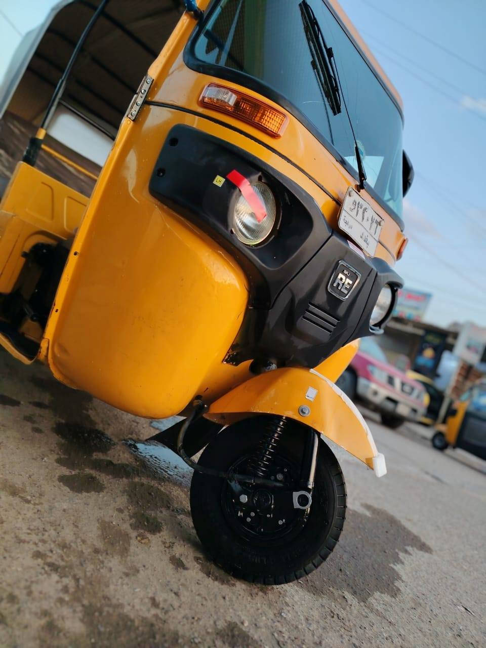 السلام عليكم موديل ١٩ كفالة رقم وسنوية  نازلة بال٢٠
التكتك احلة من الصور محرك مجفت بعدة بدهن السحك قبل اسبوعين بوشة وبستم
التكتك معمر بس دوس كلش نضيفة لاضربة ولاصبغ ولا معجون فقط بارد بالغد
مكانهه الشعب خلف مستشفى الزهراء الاهلي
السعر ٦.٥٠٠ / ستة مليون و٥٠٠ الف وبيهه حق الجية
***********
