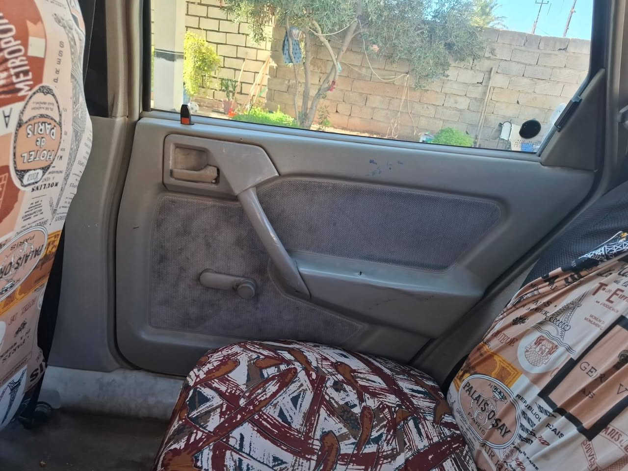 فكترا ٩٢ محرك ١٨٠٠ رقم انبار الماني سنوية ٢٧ شرط التحويل
السعر ٢٧ بي مجال بسيط 
مكان السيارة حديثة و صاحبها موجود . للاستفسار رقم صاحب السيارة 
***********
