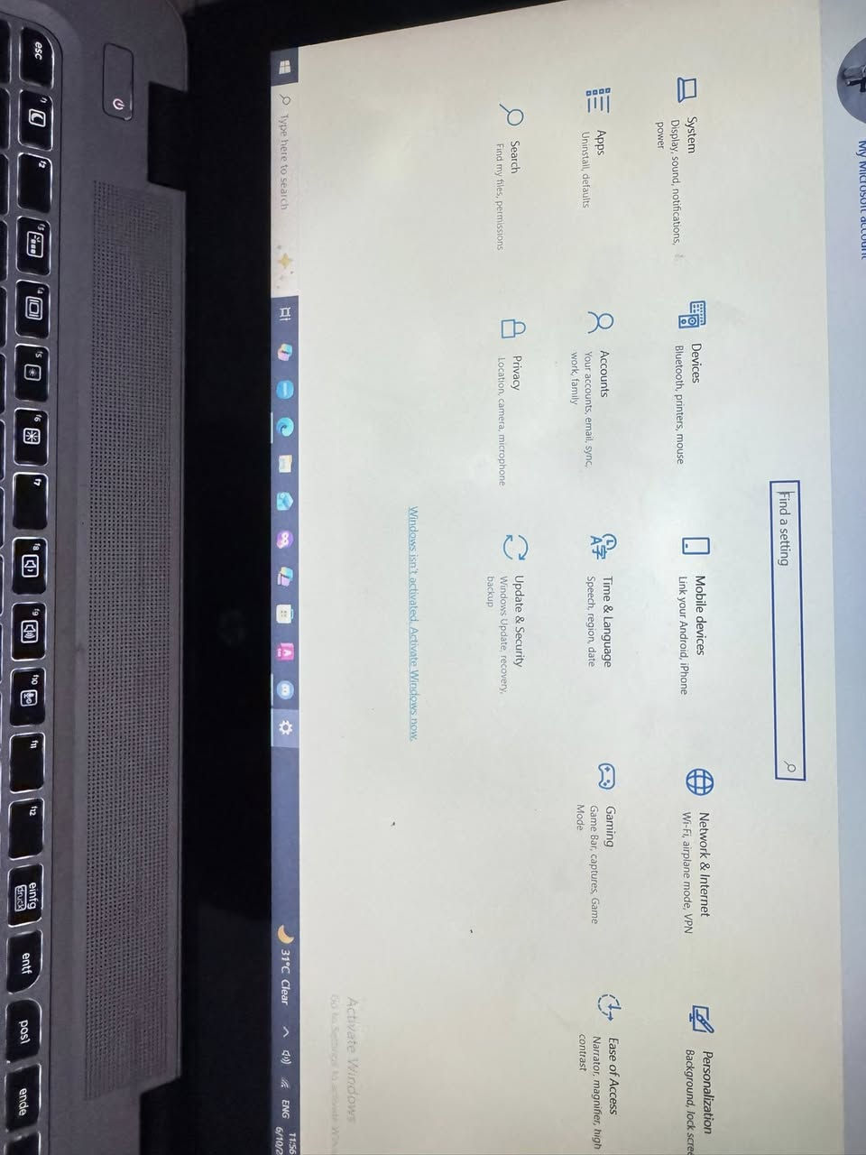 HP EliteBook 850 G3
* المعالج: Intel Core i5-6300U @ 2.40GHz
* الرام: 8GB DDR4
* التخزين: SSD حوالي 256GB (المتاح للنظام 238GB)
* كرت الشاشة: Intel HD Graphics 520
* النظام: 64-bit
* الشاشة: Touch Screen (10 نقاط لمس)
 السعر :مع كافه المحلقات 450


**إذا كنت صاحب هذا الإعلان وتريد حذفه لأي سبب، رجاءا أرسل رسالة إلى الدعم الفني**