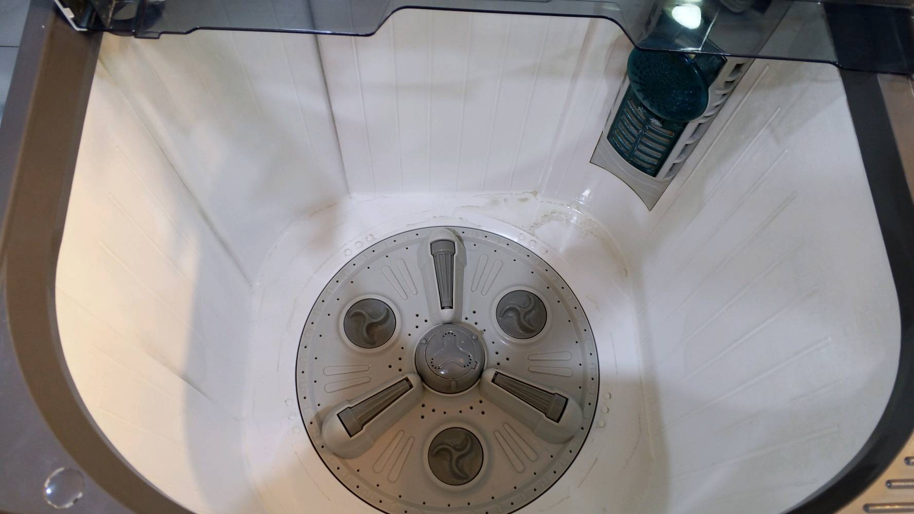 بغداد الدوره شارع كليه الهادي 120