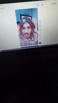 لابتوب دل • للبيع