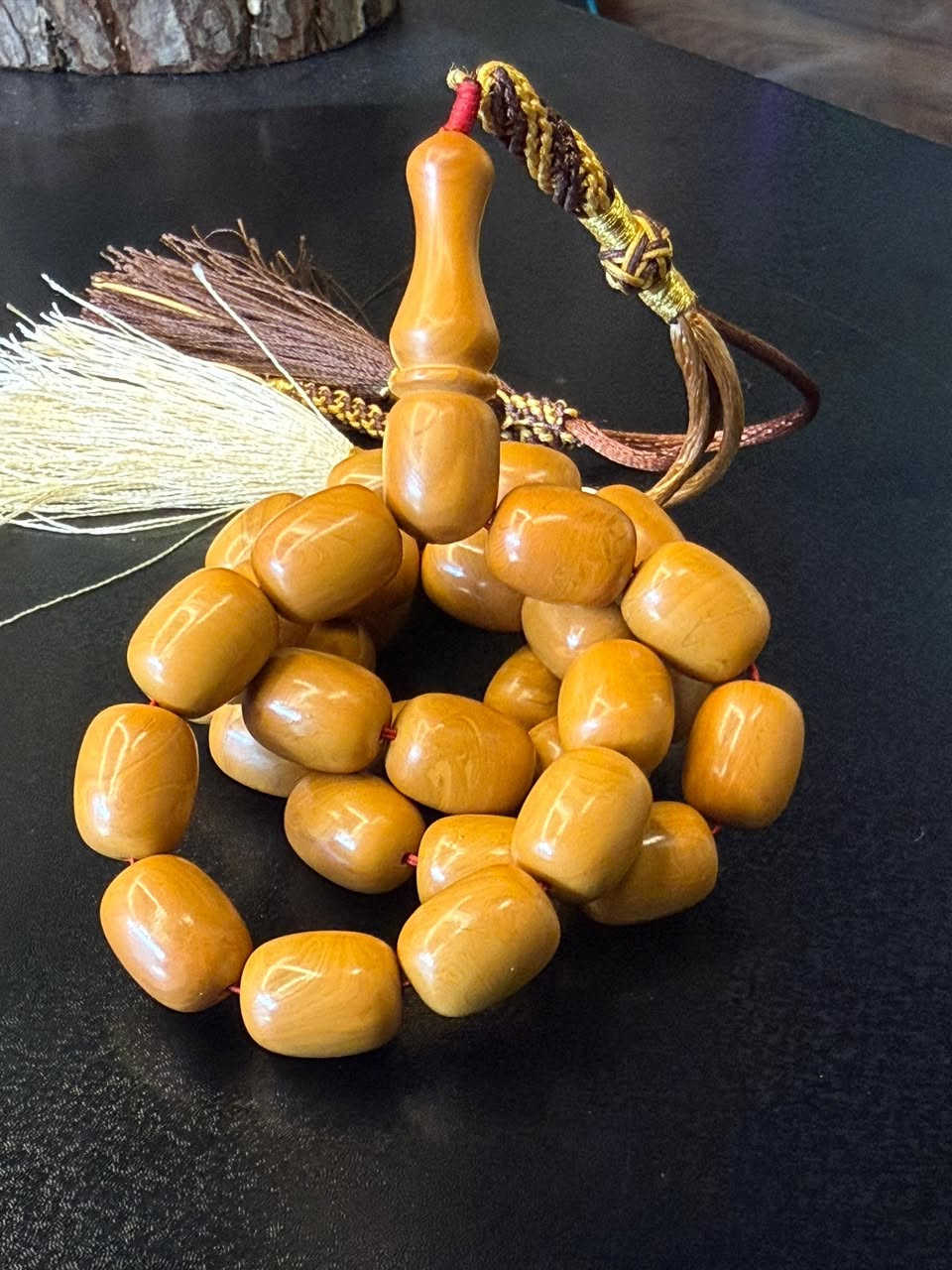 سندلس كاتلين بلاطة من ارقى الخامات عطاب بلتسبيح
شاهد ستندر
تغليف الخام على الزيتوني
عدد الحبات ٣٥
ثقب الخرز حجم٢
مقاس الخرز ١٤*١٦
الكصه فلاحي
للحجز تواصل خاص او واتساب***********
يوجد توصيل جميع محافظات العراق
