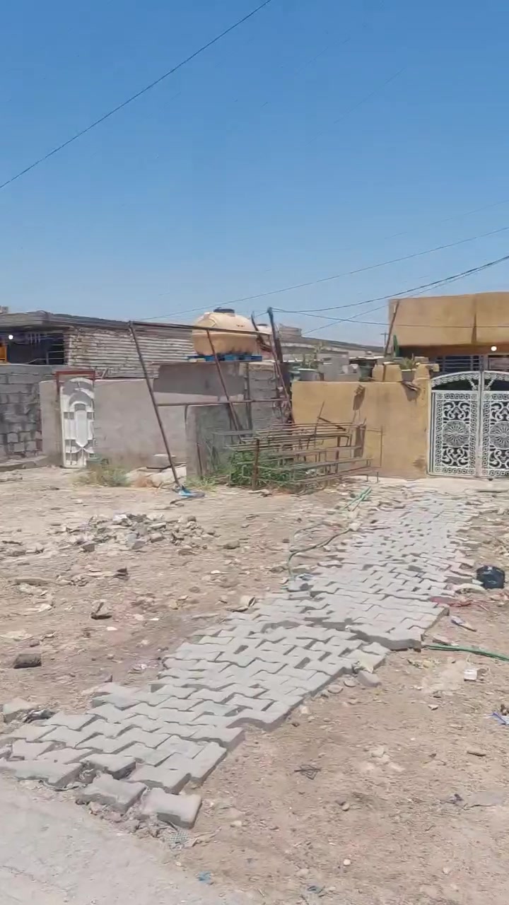 سلام عليكم بيت تجاوز للبيع عل سايدين مال قهوت لمتقاعدين يم لسوك كلش لبيت نضيف وكامل تعال وكعد ليريده يخابرني او يراسلني ويدلل ***********
