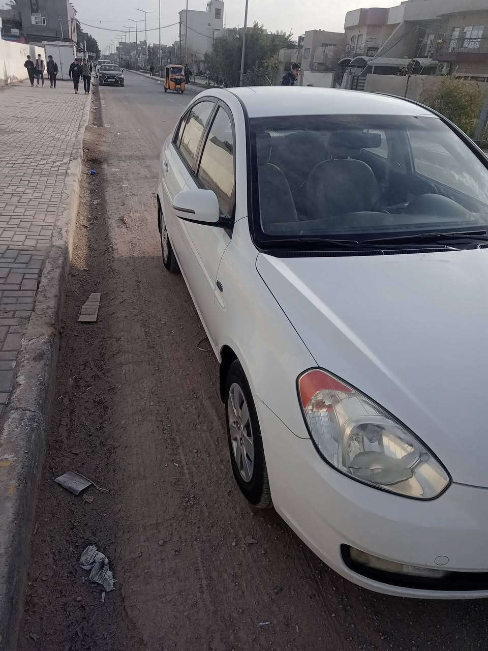 السلام عليكم
سيارة اكسنت  2011   خليجي بغداد محرك 1600 .مكفوله من الضربة والتبديل والبارد ماعدة صبغ قليل اسفل الباب
السعر/ 93 ورقه 
العنوان / بعقوبة الجديدة
رقم الهاتف /***********
