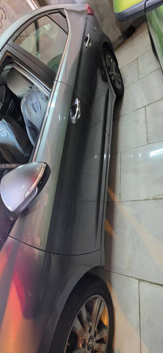 السلام عليكم 
النترا 2017 اربع قطع صبغ ابيع احزام 
كير مكينه جدد تخم تاير حداديه خير من الله 
تبريد شغال رقم بغداد بسمي السعر 95بيهه مجال 
المكان بغداد المحموديه اتصال رقم ***********===***********
