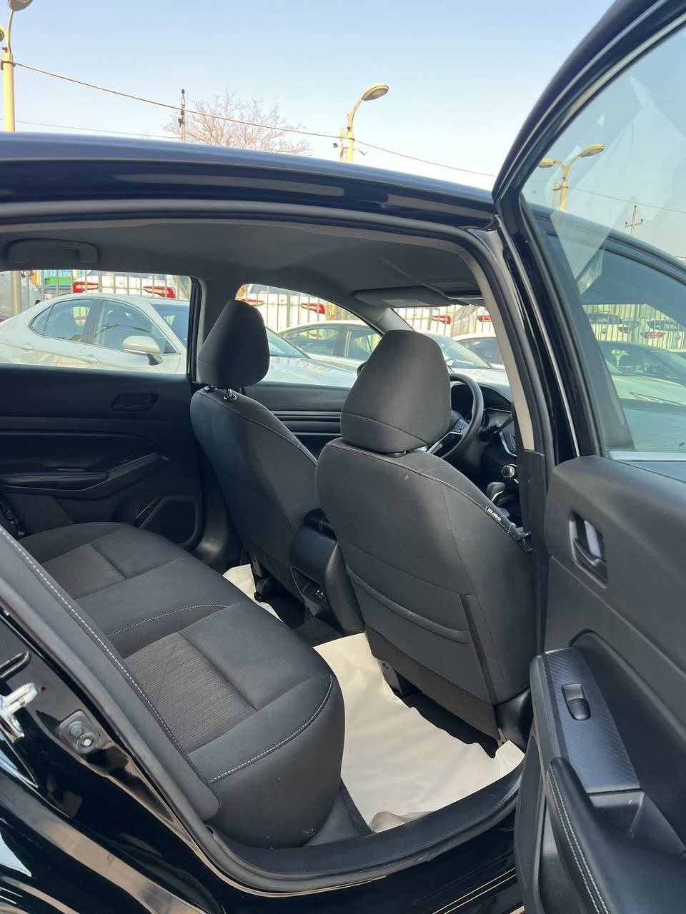 2024
سلاوى خواتان ليبيت 
نيسان ئه لتيما 
موديلى ٢٠٢٤ 
مواسه فات SV
كوشن كاره با 
شاشه گه وره 
٢ ده سك به سمه 
لايت ليد 
رادار  پيشو دواوه 
رادارى ئاوينه 
ته نها ٥٥٠٠٠ ميل روشتوه 
١ پارجه بوياخ /٢ پارچه گوراو به بيلاد 
پيش كه پس شانصى به شرت 
ئيرباگ ته قيوه كامل گوراوه به بيلاد 
٢٥٠ مه سره فى نيه 
هه موو گيانى به شرت 
ده عامى بو ده عامى به شرت 
كاتى نه شكاوه 
ناونيشان سليمانى 
***********
