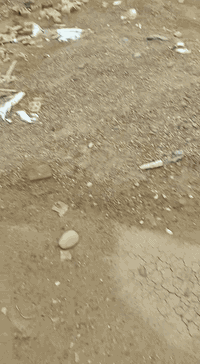 من رخصت مدير الكروب المحترم قطعه ارض للبيع 200متر متوفر ماء وكهرباء 07...