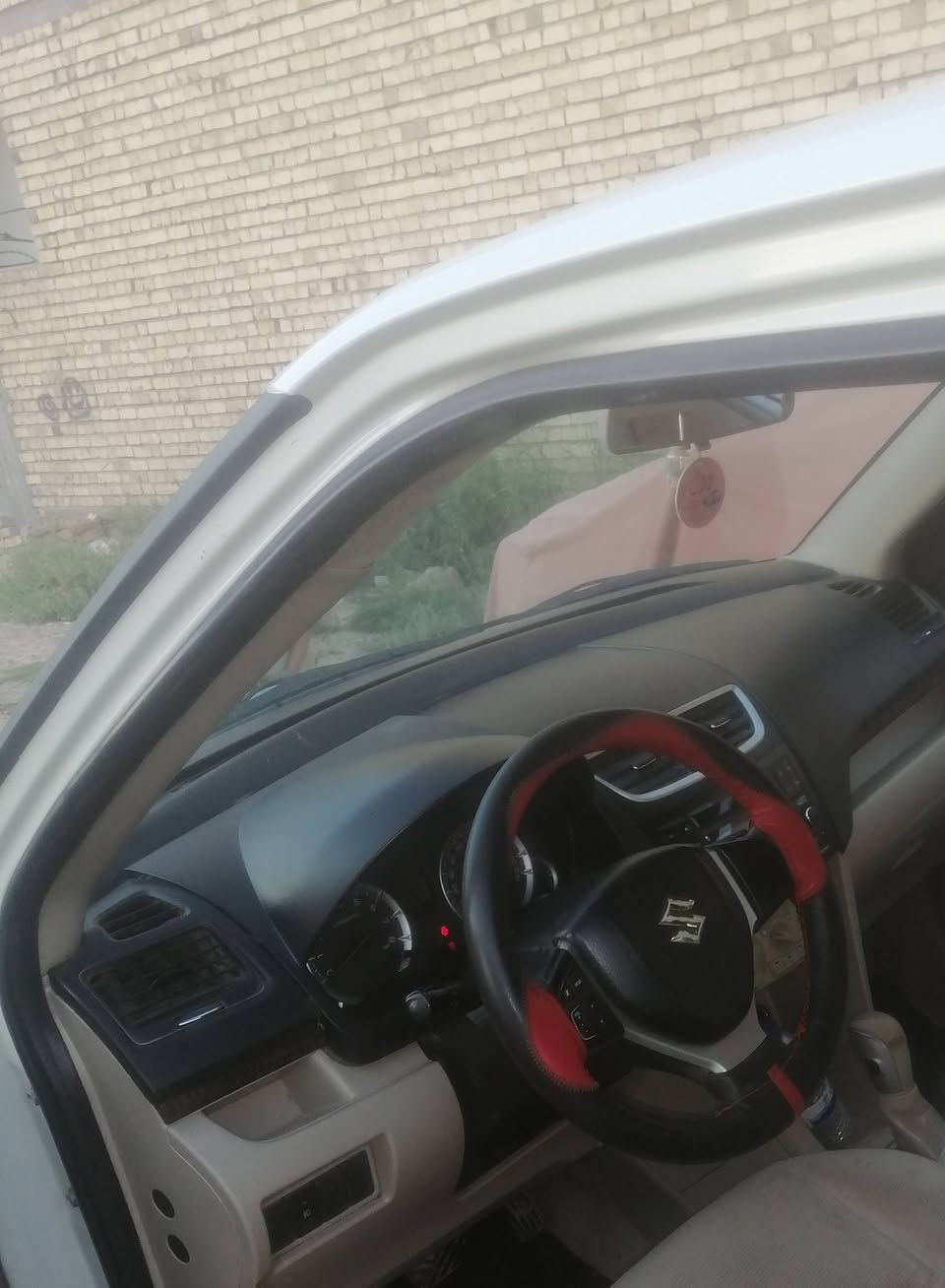 رقم بغداد
كير اوتماتيك
محرك 1400
مكاني شعلة
السعر ٦٥
مصبوغه احزام
***********
بيع او مراوس باحدث وانطي فرق
تبريد ثلج🥶🥶
