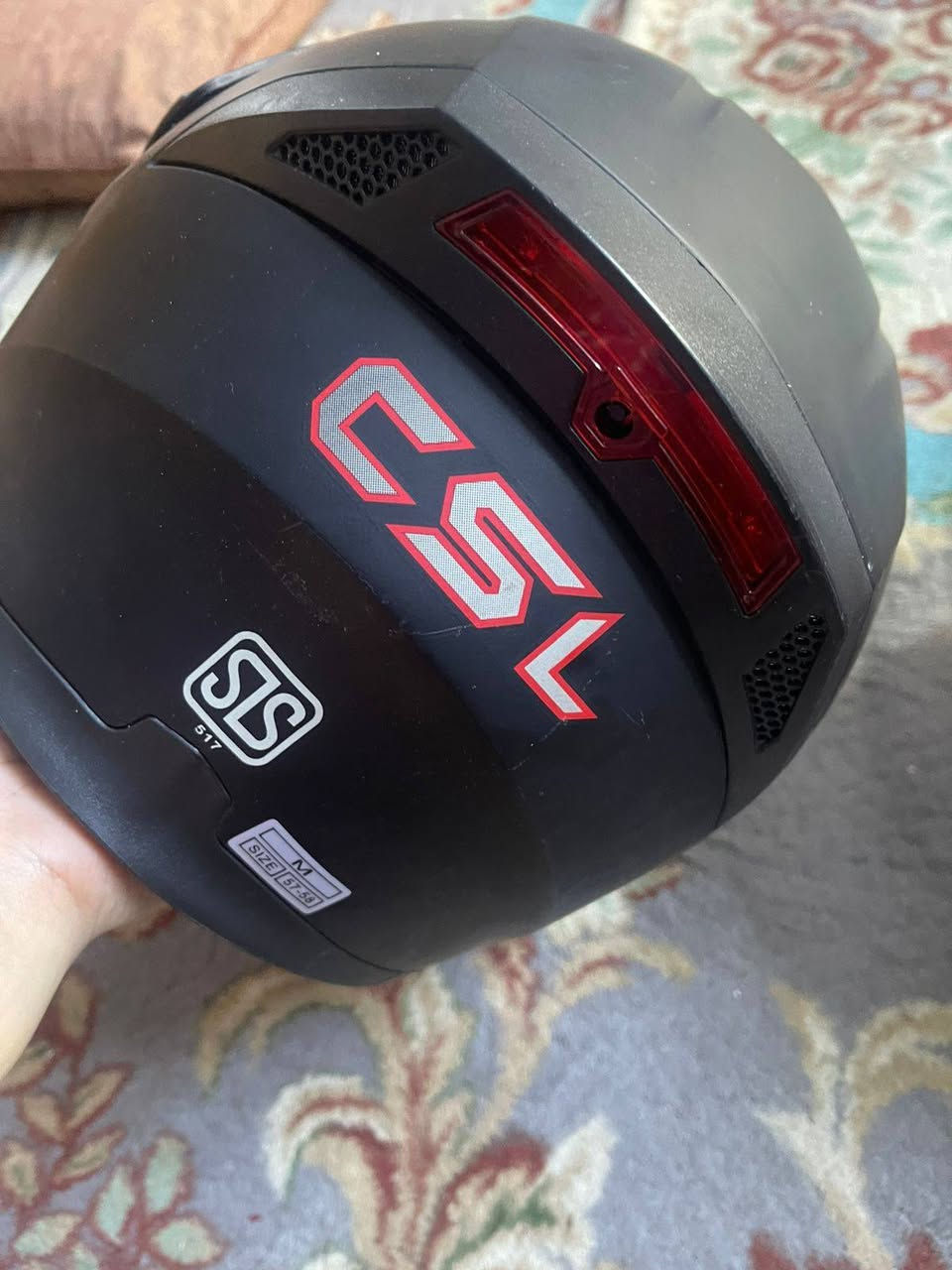 السلام عليكم خوذ عدد 2 للبيع وحده طلبات ما مستخده وثانيه لكيته بسياره جبناه استيراد من امريكا عارضهن للبيع 
الخوذه سوده حجمه صغير ومال طلبات حجه عادي سعر 125 الف وبيهن مجال مكاني بغداد حي الترث مال بياع تواصل ***********
