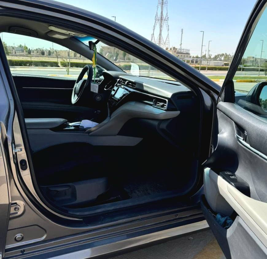 🚙كامري موديل ٢٠٢٠ كلين💥 بدون صبغ وارباك كبس👍 سنوية جديد بأسمى ماشى 138km👌 مكان السياره اربيل سعر 187 💲واتس*********** أربيل, العراق
