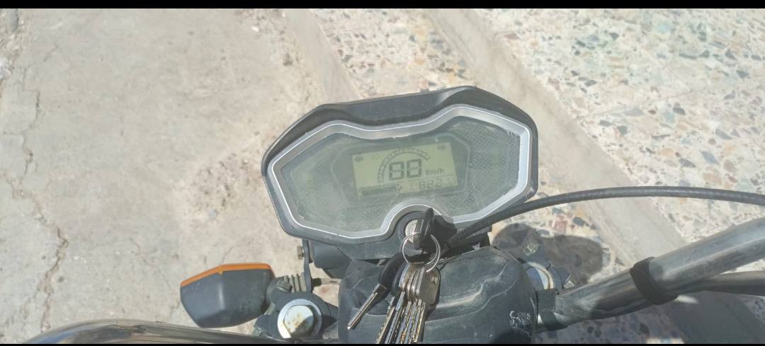 ‏سلام عليكم
‏متاح دراجه شحن ستوته
‏==========================================
‏مواصفات..... 

‏لايت عالي ناصي
‏
‏دبل اشاره 
‏بريكات هادروليك
‏دبلان غاز طسه ناعمه
5 بطاريات 
جديه صار 5 اشهر 
وصل موجود 
‏
‏تمشيك 70/75 كيلو بشحنه وحده
‏سعره 1650 
‏ 3 نمر
‏نظام R 
‏نظام P  
‏
‏عنوان بغداد شعب قرب محكمه شعب 
‏الاستفسار,***********
