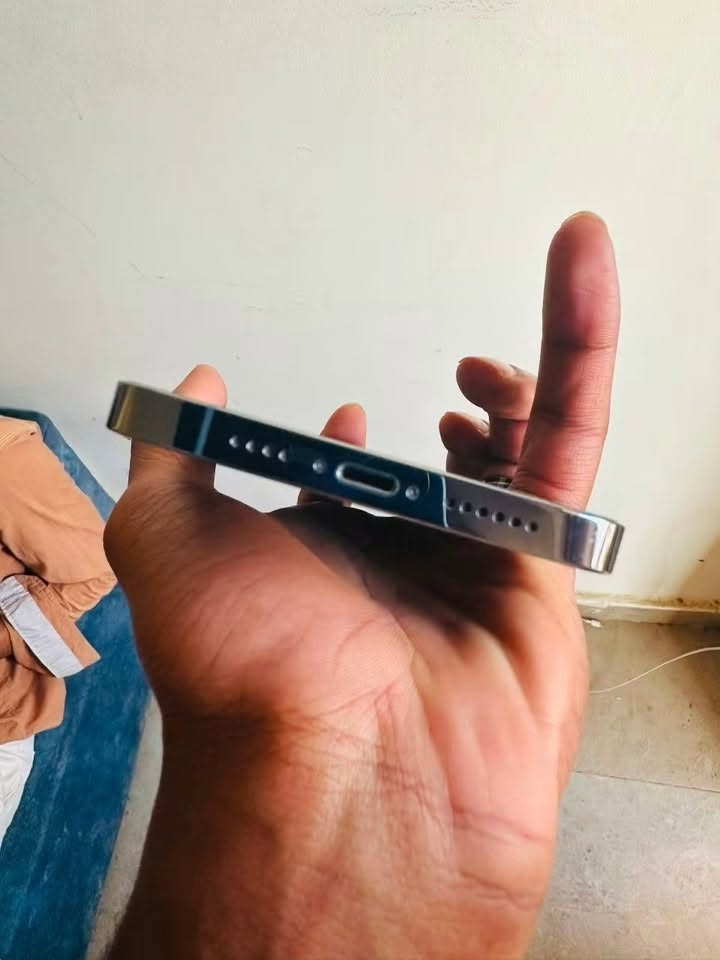 📱 للبيع - iPhone 13 Pro Max

🔹 اللون: بحري 🌊 

🔹 السعة: 256GB

🔹 النسخة: أمريكي 🇺🇸

🔹 مفتوح على جميع الشبكات SIM تك+ E SIM)

🔹 صحة البطارية: 96‎%‎

🔹 الحالة: نورمال 100%، الجهاز نظيف وضع الشركة 

🔹نموذج M

💰 السعر المطلوب: 800,000 دينار عراقي وبي مجال بسيط 

للاستفسار اتصل عل رقم ***********
