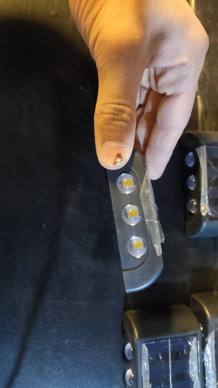 لايتات بهذه الشكل بيها ليتات بل أمام وبل خلف السعر 12الف شامل التوصيل خمس قطعع


**إذا كنت صاحب هذا الإعلان وتريد حذفه لأي سبب، رجاءا أرسل رسالة إلى الدعم الفني**