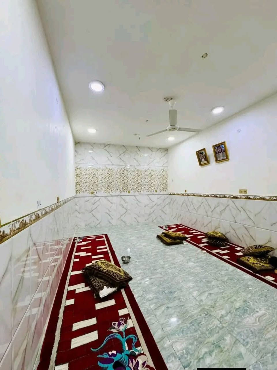 اعلان……♦️♦️♦️♦️

بيت للبيع بحي الحكم مساحته 270متر طابقين قرب شارع الصداقة 

يحتوي الطابق الأول على غرفتين وصالة ومطبخ وبراني وصحيات خارجيه وداخليه 

الطابق الثاني يحتوي على غرفتين وصالة ومجمع صحيات
_____________________________
 بيع مستعجل  225 مع المجال 

للاستفسار تفضلوا خاص.

العنوان سايدين حي الشرطه 🧿🧿🧿


**إذا كنت صاحب هذا الإعلان وتريد حذفه لأي سبب، رجاءا أرسل رسالة إلى الدعم الفني**