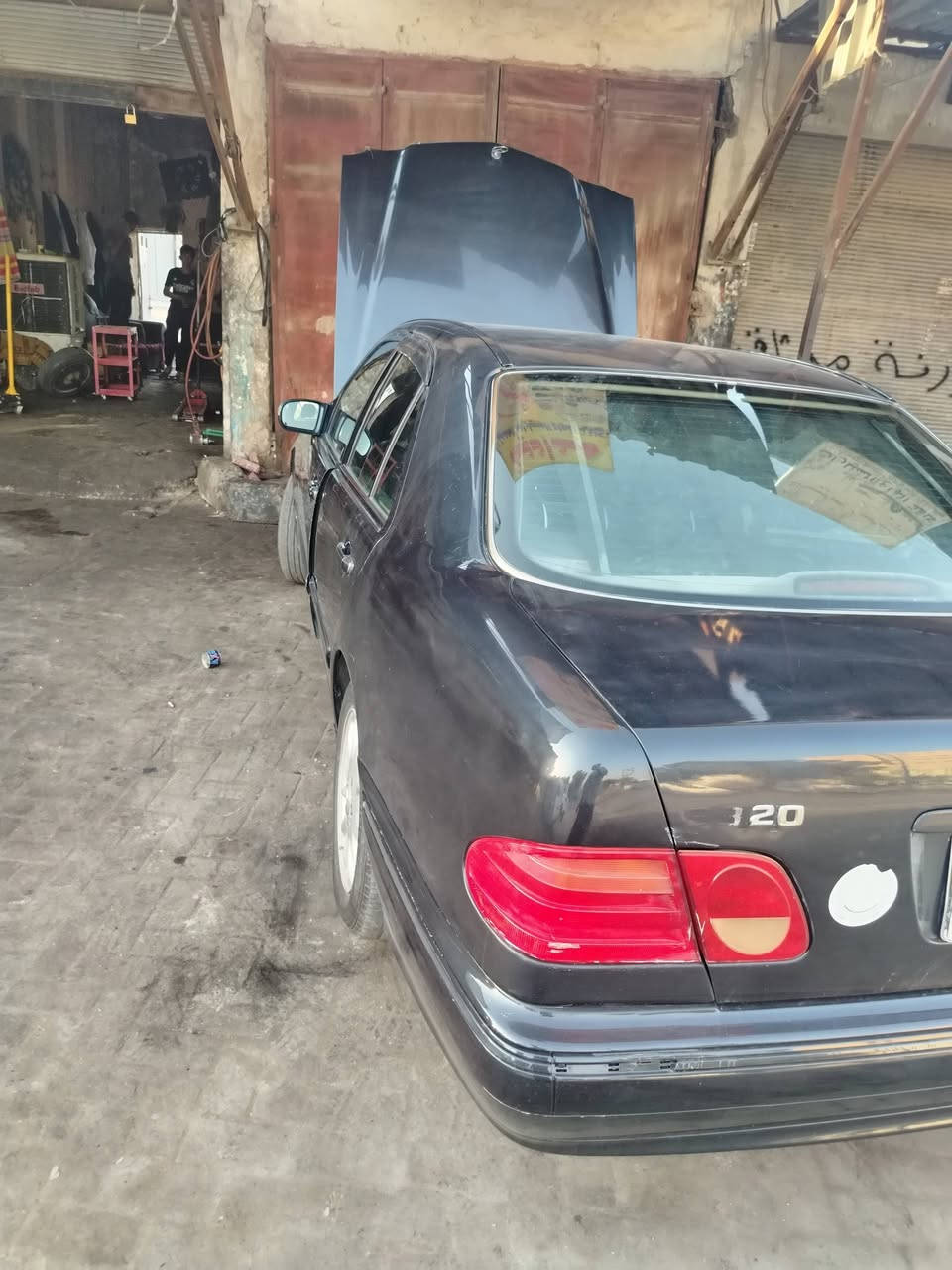 سلام عليكم مارسدس ام عيون موديل 96 مكينة V6 غرف جلد برده خلفيه رقم بغداد بسمي سنوية جديده السعر 90 وبيه مجال محدثة 2000 رقم الجوال *********** مكان السياره النجف
