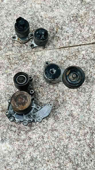 مواد شوفرليت لوف للبيع 2تخم محاول  مسطرة نوزلات جويتر كامل مع الحساسات واتربم رولك قايش حساسات كزوز 2 حساس كرنك اي سي 1 عينة كلج ملاحظه المواد مستعمله وليس جديد مكاني ناصرية سوق الشيوخ ***********
