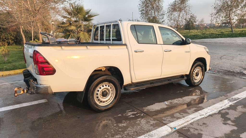 تۆیوتا هايلۆکس ٢٠١٧ گاز بی سبوخ بی لێدرا تەنها ٥جی ساردە کوتی بچوکی هەیە رەقەموو سەنەوی نویە نرخی ١٨٥ وەرەقە 
*********** أربيل, العراق
