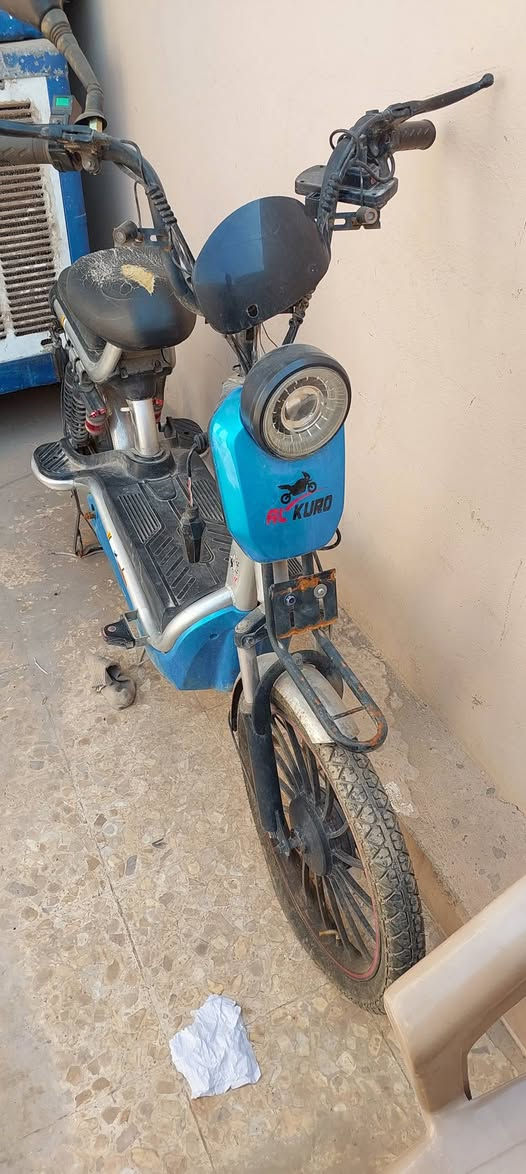 السلام عليكم
عندي هذا الماطور اريد ابيعه كان يشتغل و فجأة طفأ 
البيع فحم في فحم شكد يسوى يرحم والديكم


**إذا كنت صاحب هذا الإعلان وتريد حذفه لأي سبب، رجاءا أرسل رسالة إلى الدعم الفني**