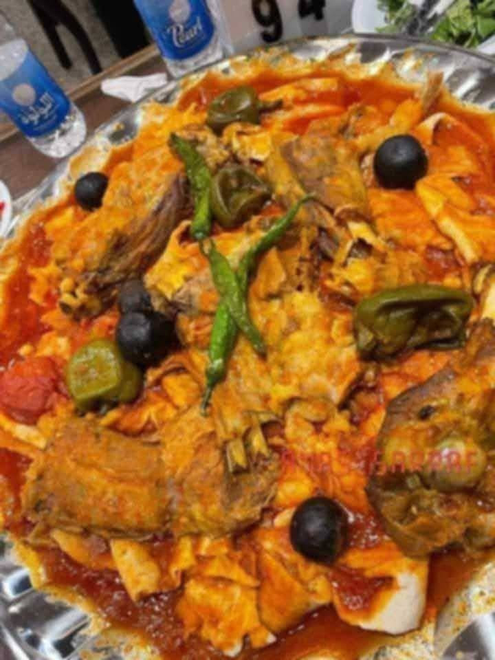 السلام عليكم اليوم السبت والعرض فد شي تمن مرق بأنواعه ٢٠٠٠دينار وخدمه التوصيل ***********
