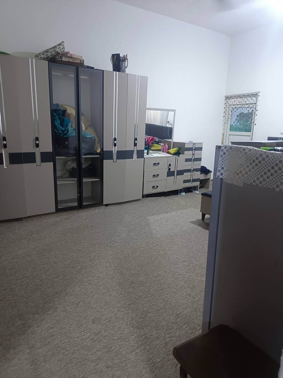 سلام عليكم بيت للبيع  مساحه ١٧٠متر البيت بي ٤غرف وربع حمامات موزع  استقبال مطبخ سيراميك  البيت جاهز العنوان ابو الخصيب محيله طريق الوسطي شارع قمر بني هاشم السعر 136بي مجال  للعلم الجوارين ذهب الله شاهد  شارع عشره متر اجو البلديه اخذو قياسات وراح يتبلط  ***********
