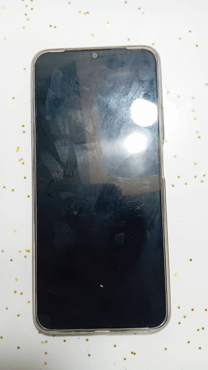 سلام عليكم جهاز realme c 63  للبيع
جهاز اخذته قبل 15يوم كلشي ما مبدل بيه مع كامل الملحقات 
بطارية🔋50000
ذاكرة 256
نضافضة 100 للاستفسار *********** مكاني عمارة
