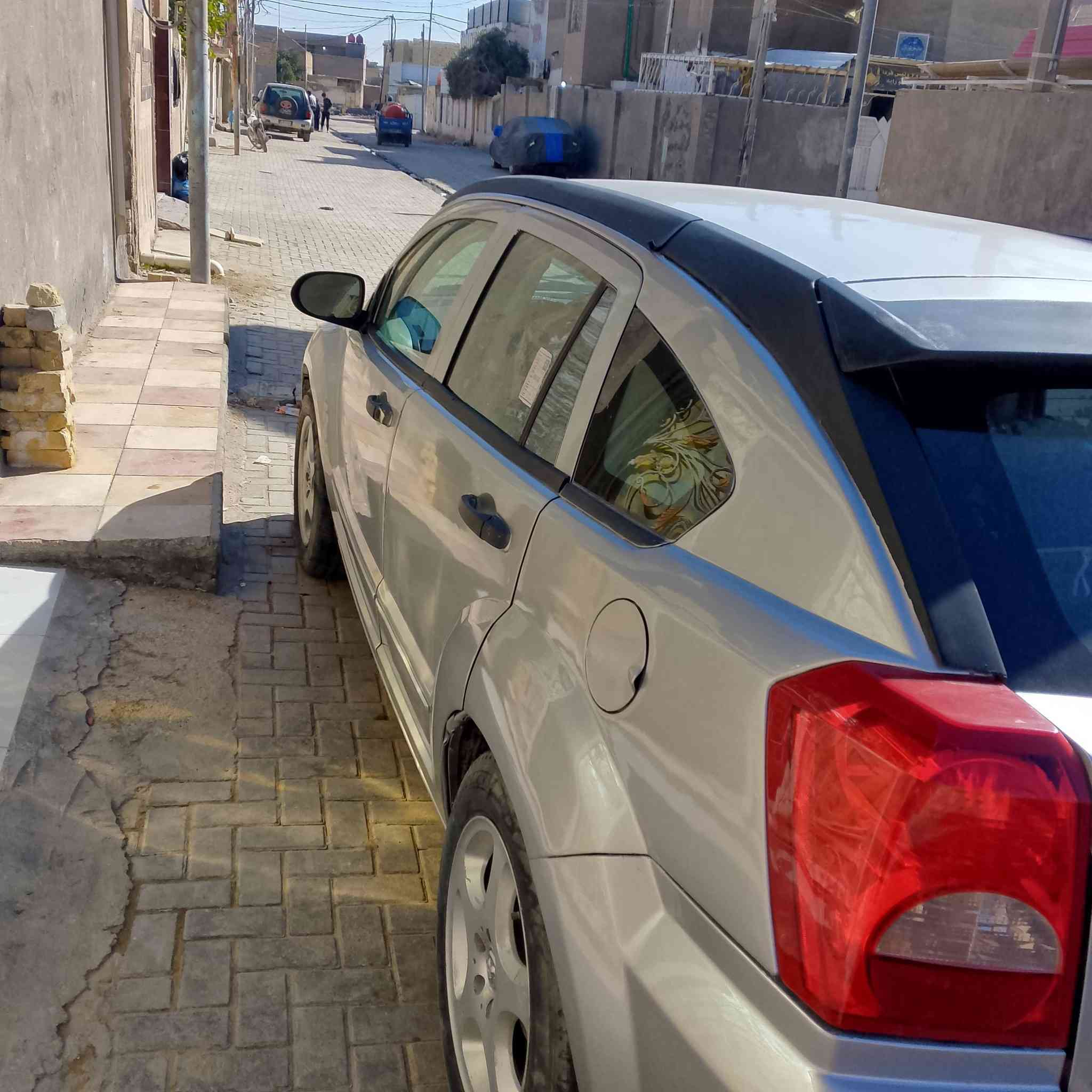 السلام عليكم للبيع دوج كاليبره موديل  2007 سياره جاهزه كير مكينه تمام ٢٤٠٠ صدر تخم تاير دواخل جام كهرباء ويل كب مصبوغه نص  حادث  جاملغ  لإمام   رقم ألماني سنويه   بسمي  رايدهه  57   وبيه مجال       مكاني سيارة  محافظة  سماوة الاتصال ***********\ ***********
