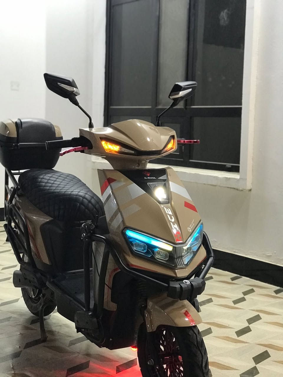 سلام عليكم دراجة سكنس شبح موديل 2025دراجة بعده على وضع شركه تجي شوفه شرط إذا مو اجدد من صور مو الك نضافه 99٪فول مواصفات نوع الشركه الماسه لون الدراجة(صحراوي) مميز لايت زنون عدسة LED سرعة 99حقيقي 🔥صاروخ بل مشي سعر 700وبيه مجال  عنوان الرمادي الخمسه كيلوو 
رقم الهاتف. 0786873082متواجد بأي وقت


**إذا كنت صاحب هذا الإعلان وتريد حذفه لأي سبب، رجاءا أرسل رسالة إلى الدعم الفني**