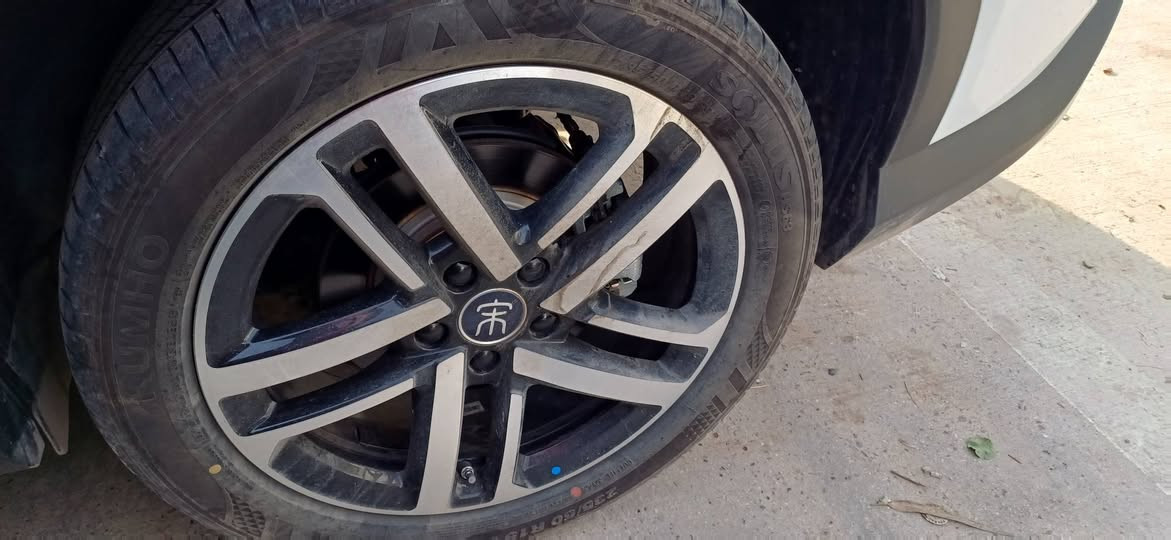 يا الله
بي واي دي
BYD
SONG L
بغداد باسمي
جديده لوك ماشيه الفين يعني زيرووو بوضع الشركه
بانوراما
شاشه دواره
2025
لون ابيض
كشنات تدفئه وتبريد
بيها شخط بسيط بالبنيد
السعر 26900
***********
***********
