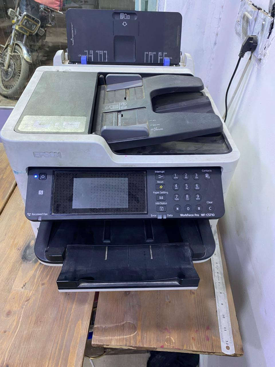 طابعه إبسون 5710 نضافه فول سعر 500 و بي مجال بصيط شرط فحص داخل المحل
الرقم ***********
