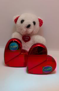 💘 لحب لا يُنسى هذا العام… اكتشفوا عبوتنا الخاصة على شكل قلب أحمر!  بمن...