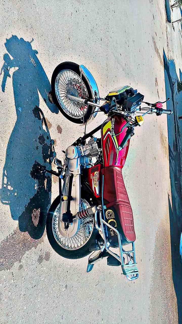 سلام عليكم يراني تايكر لبيع موديل 25اي نقص ما بيهة اوراق4كير كامله مكان بغداد جسر ديالئ ***********نقص واحد ما بيهةالسعر 650
