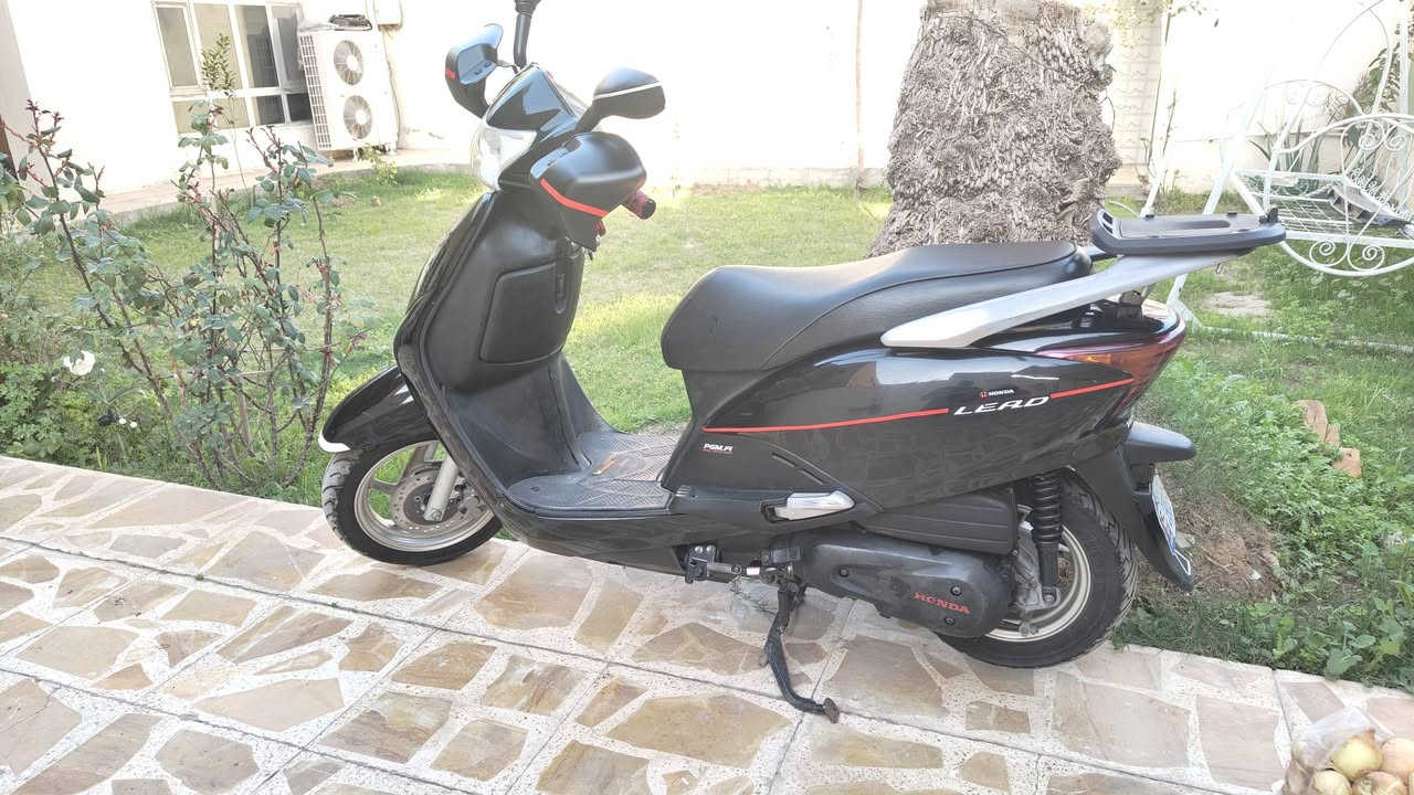 ليدي حديث للبيع مامخله عليه سبانه وشرط الف ماتصرف عليه***********
