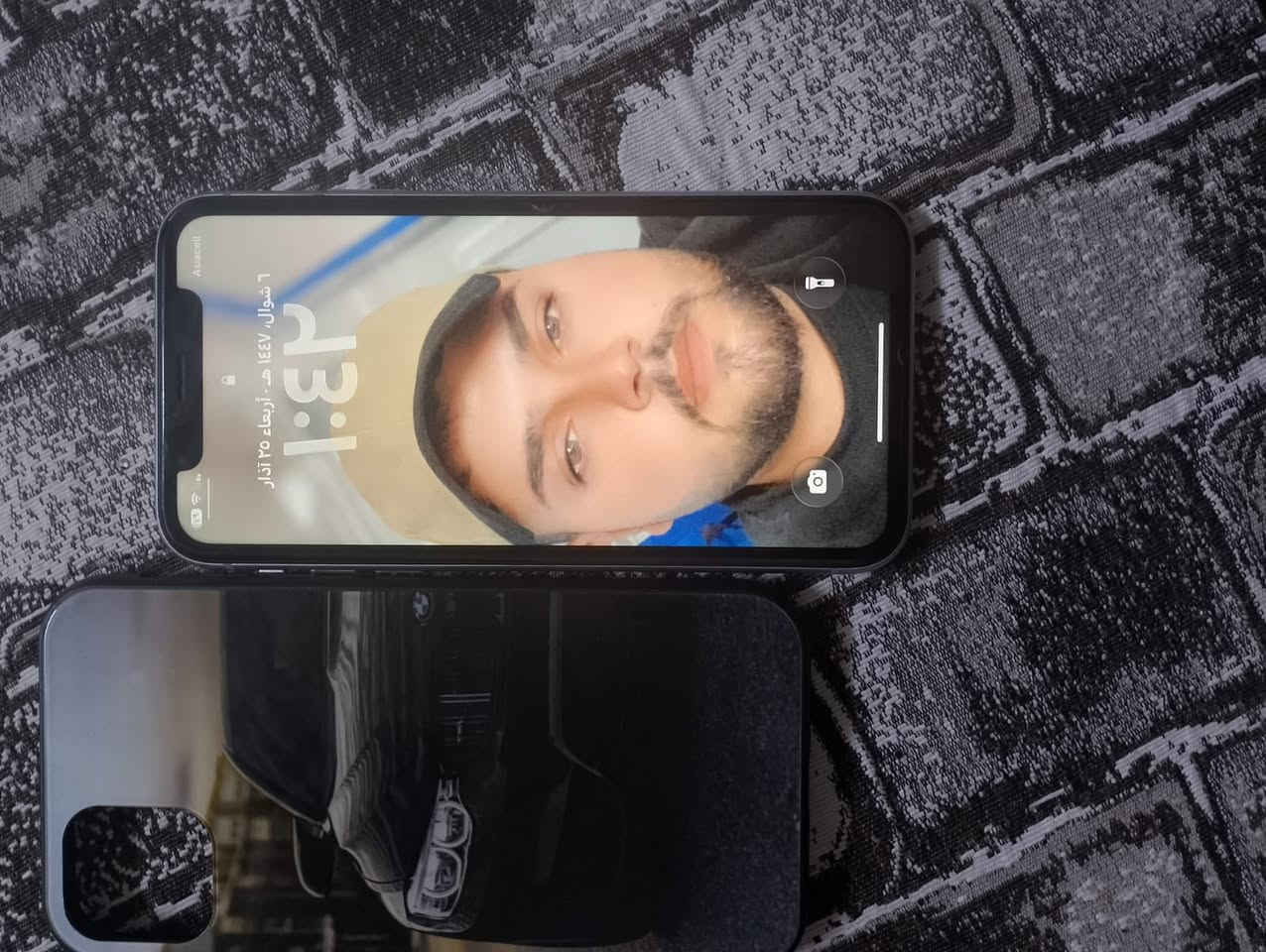 آيفون 11 عادي. جهاز
الوك. اي عيب مابي كل شغال. 
بطاريه ٧٠بلاي   جهاز بعده عل بلاد مامفتوح 
ذاكرتى 64 
سعر 260بي مجال بصيط 
رقم
***********
