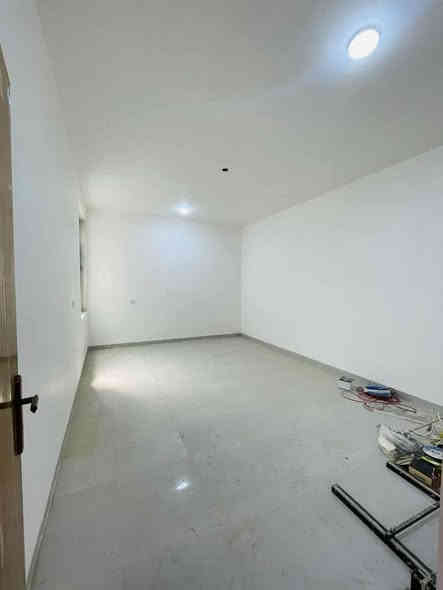 دار للبيع مساحه ١٥٠ متر طابو صرف

بناء حديث البيت ٢٠٢٥ غير مسكون البيت

علئ تبليط موقع ممتاز مدرستين قرب البيت

يحتوي علئ ٣ غرف نوم

بوب قاصات

بورسلين هندي

ديكورات مغربيه

خريطه هندسه

درجه اولئ امتياز

السعر ١٦٨ وبيه مجال

العنوان ابي غرق حي الحسين

ملاحظه من لديه عقار يتفضل خاص 

***********
