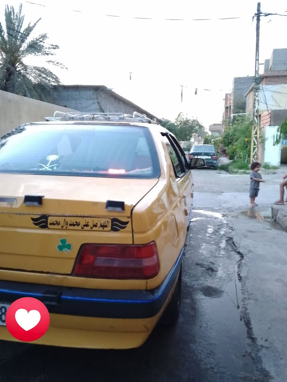 سلام عليكم بيجو 405للبيع سيارة كاملة من كلشي نقصها بس شحن غاز تبريد تخم تأير حدادية جديدة رقم بغداد نكليزي هزة كاملة مصفرة من كلشي السعر 35وبيها مجال مكان السيارة ديالى بعقوبة الأستفسار اتصال على الرقم ***********
