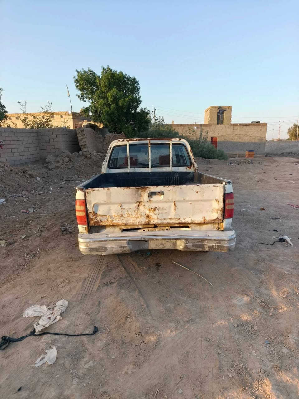دير 2006دوات
مكفولة كير مكينة حدادية 
السعر 18, وبيها مجال 
ذي قار سيددخيل 
‏‪0781 679 9245‬‏
