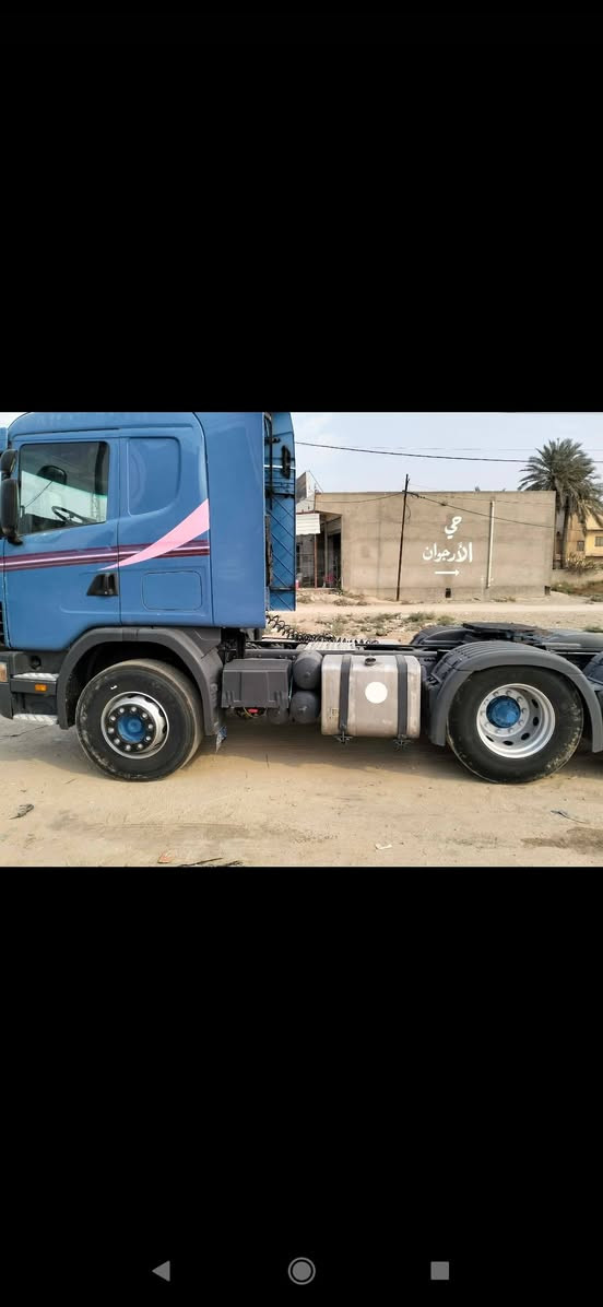 سكانيه سحال للبيع موديل 2000 رقم سليمانيه مربوطه افلات 3 دنكير مزوج تخم تاير كير3/3 مكينه 420 انجكتر السياره مكفوله السعر 210 وبيها مجال بسيط ***********
