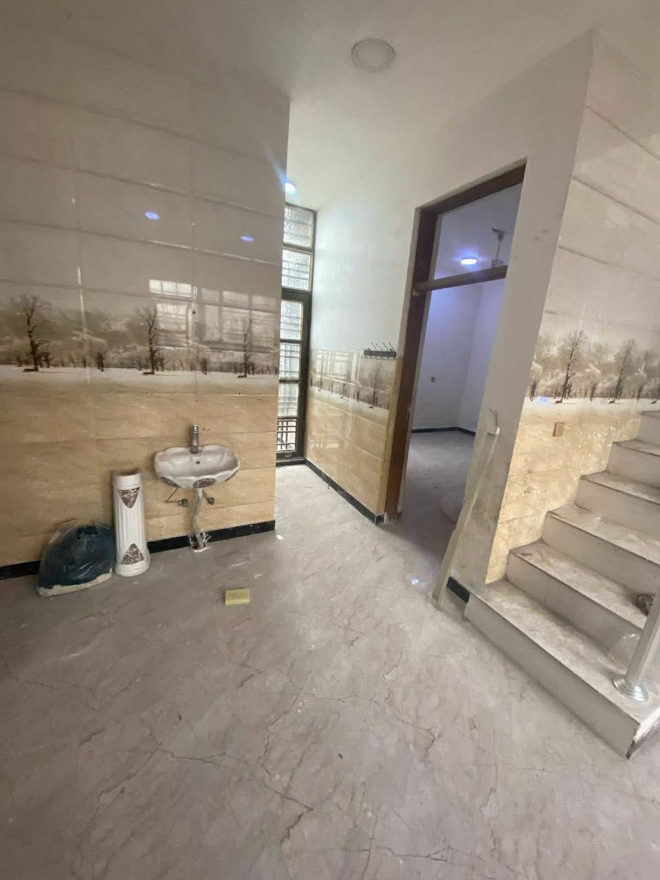 السلام عليكم 
بيت للبيع مساحة ١٢٠ متر واجهه ١٢ نزال ١٠
بيت كامل بناء  قبل سنتين تقريبا  
طابو زراعي سند ٢٥ مكاتبة واقرار من صاحب السند مباشر 
موقعه حلو قبل مجمع الحليم بعد  المجزرة قرب مدرسة النخبة الابتدائيه الاهلية 
بسعر مناسب 
للاستفسار   ***********
                  ***********
