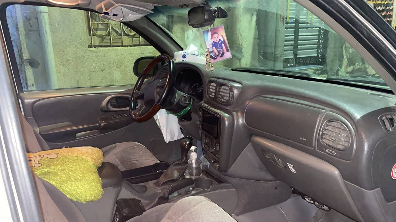 ابلايز البيع مديل 2002 ورارد ياباني معروف سيارة بدون حادث ولاتبديل اي قطعه مجرد شبرضربه تخم تاير حداد 80 في المائة مكينه وكير ابلاد تبريد شغال كهربائيات السيارة كل شغال السيارة بسمي مشروع وطني مكان السيارة بصرة الاتصال على الرقم *********** السعر 115
