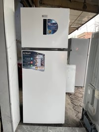 ثلاجة نيوال • ٢٠قدم • موتور انفرتر