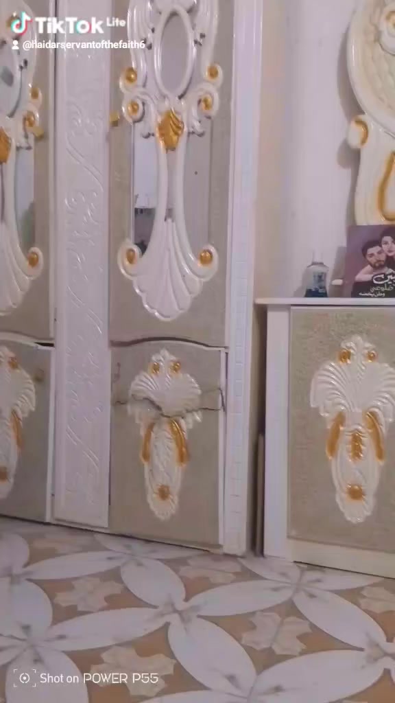 السلام عليكم غرفه خشب تركي للبيع
السعر 800وبيها مجال رقم الهاتف ‏‪***********‬‏
