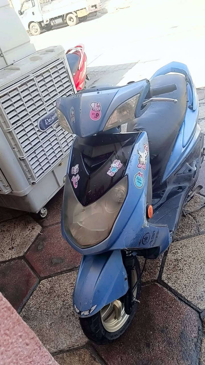 السلام عليكم شباب دراجه سكنس للبيع بيع مستعجل دراجه تايرات جدد محرك جديد نازل لايتات زنون زائدا دمام دراجه سكنس فحل نقص بيها فقط كلتشات دراجه مقفوله السعر 625 وبيها مجال والاتصال على هذا الرقم متوفر رصيد واتساب***********$#
