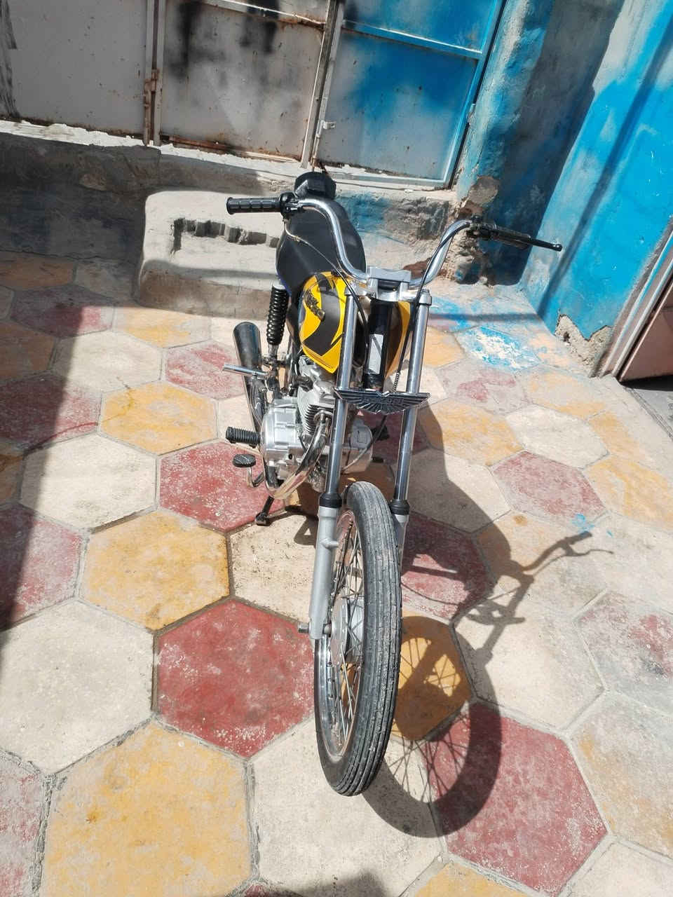 السلام عليكم للبيع درجة ربعه كير تعمير كله ٢٠٢٥ ول شاصي مديل ٢٠١٨ وراق صولي من لوكيل كبل مكان نجف مكينه بس ولفات بس مكينه فول لشراي تصال رقم ***********
