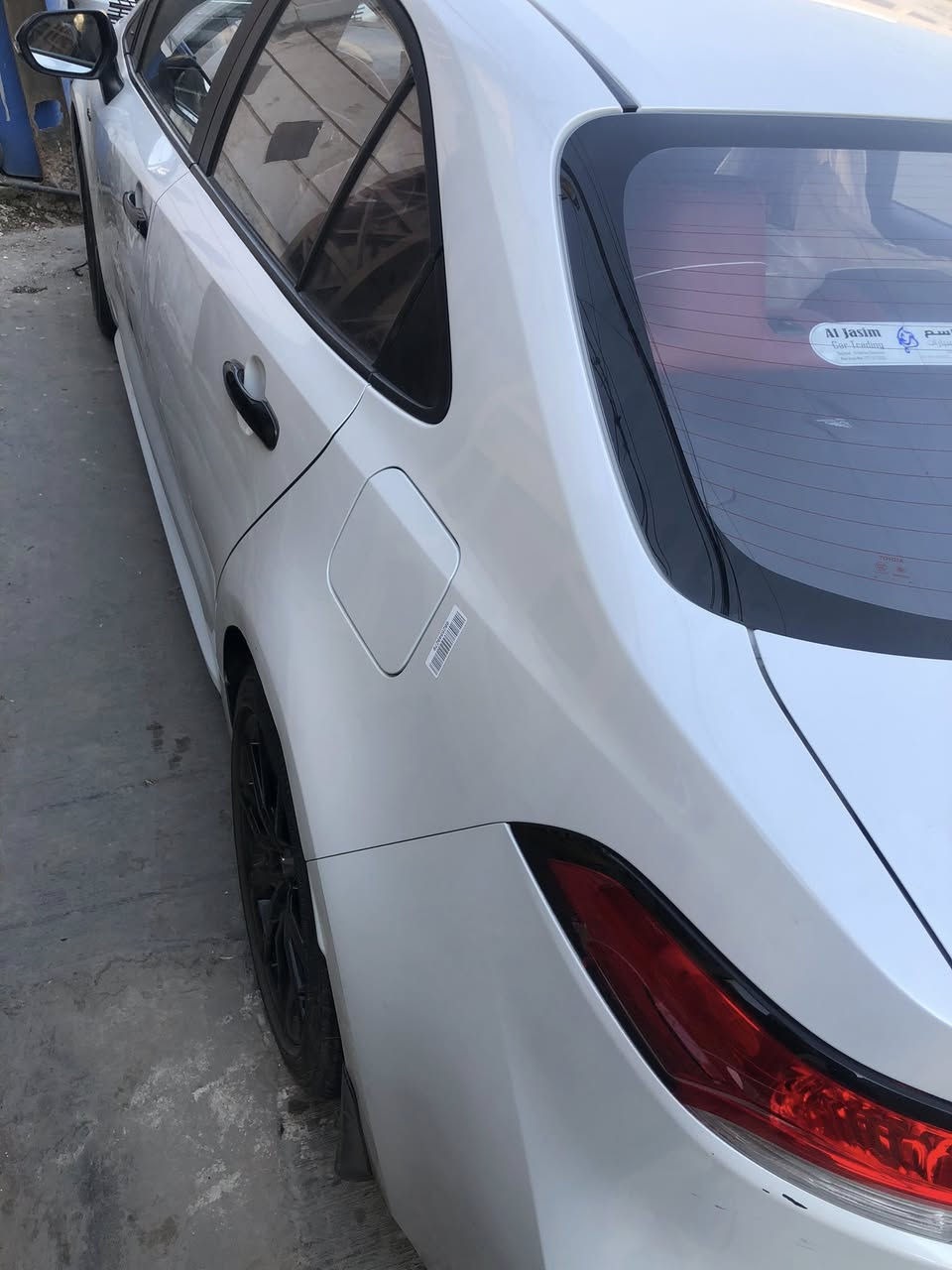 السلام عليكم كورلا S الفول مواصفات موديل 25 ماشيه 8000السياره بيها بارد بالهلال وطخات خفيفه بالبابين من جهة السايق مثل مموضح بالصور والباقي كفاله السعر ١٥٥ الرقم ***********
